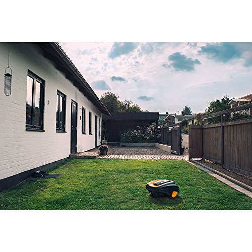 McCulloch ROB 1000 Programmable Robotic Lawn Mower Review | Lawn Mower