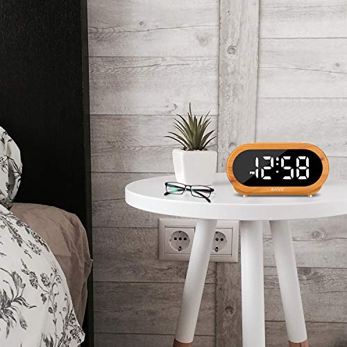 USCCE Home Small Digital Alarm Clock 0100 Dimmer, Easy to Set