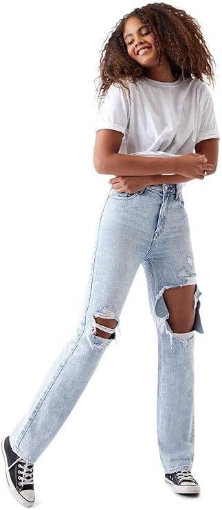 light 90s boyfriend jeans