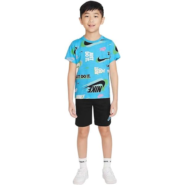 Amazon.com: Nike Boy's Sportswear Amplify T-Shirt and Shorts