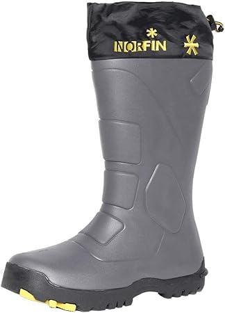 ice fishing boots with built in cleats