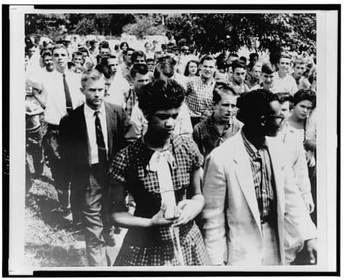 Amazon Photo African American Highスクールstudent ドロシーgeraldineカウント ノースカロライナ州 Nc アートフレーム ポスター オンライン通販