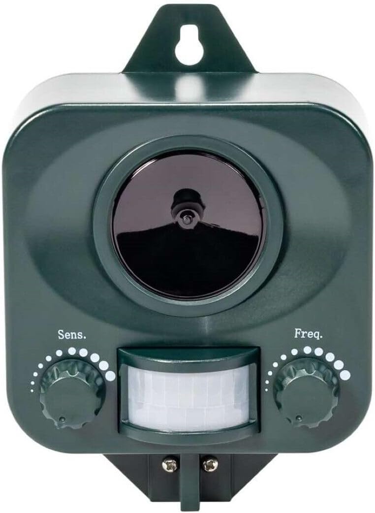 Pestbye Waterproof Ultrasonic Cat Repeller with Ground Stake Battery Powered