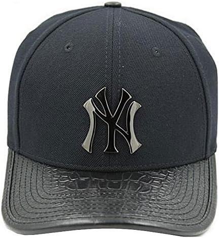 Pro Standard NY Yankees Logo Strapback Hat