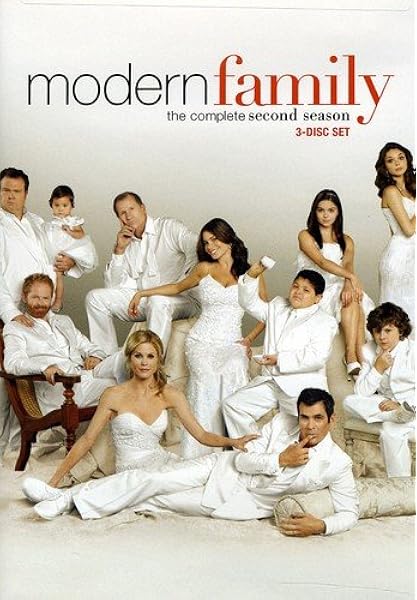 Amazon Com Modern Family Season 2 Ed O Neill Julie Bowen Sofia Vergara Ty Burrell Jesse Tyler Ferguson Eric Stonestreet Movies Tv