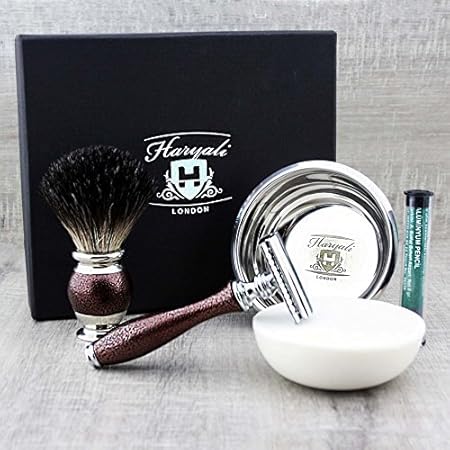 Pure Schwarz Dachshaar Pinsel & De Rasierhobel mit Schale und Seife.