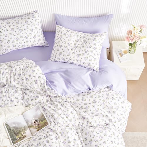Wake In Cloud - Coquette Duvet Cover Set, Floral Cottagecore Flower Shabby Chic Cute Aesthetic, Soft Lightweight Bedding for Women Teen Girls, 3-Piece, White Purple, King Size
