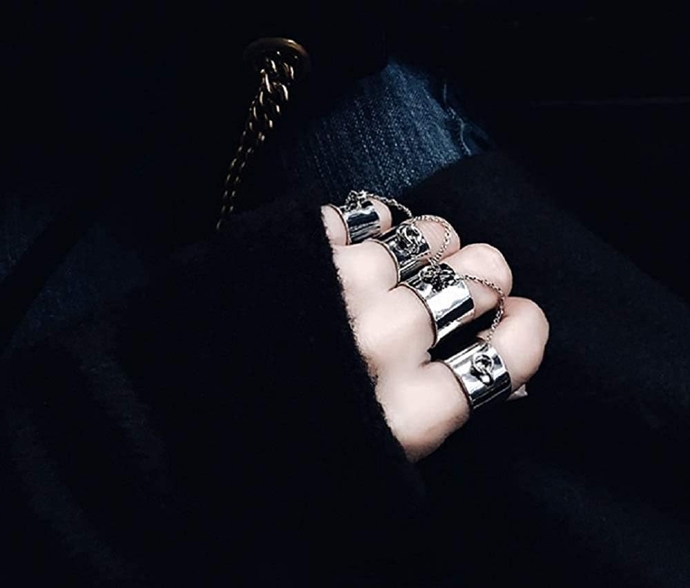 Amazon Yideahome 4連リング シルバー フリーサイズリング 指輪 シンプル お洒落アイテム リング ステンレス かっこいい 韓流 かわいい リングセット メンズ レディース 男性 女性 男女兼用 ユニセックス プレゼント ギフト コスプレ 仮装 通販