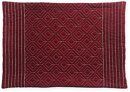 Quilted Placemat in Burgundy | 13" L x 19" W