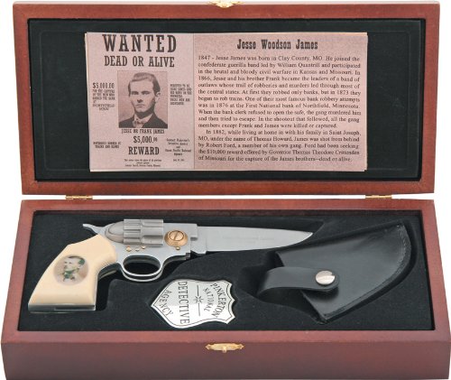 Hen & Rooster M3131 Jesse James Commemorative Hunting Knives