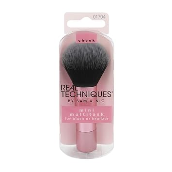 Real Techniques Mini Travel Size Multitask Makeup Brush for Blush Or Highlighter