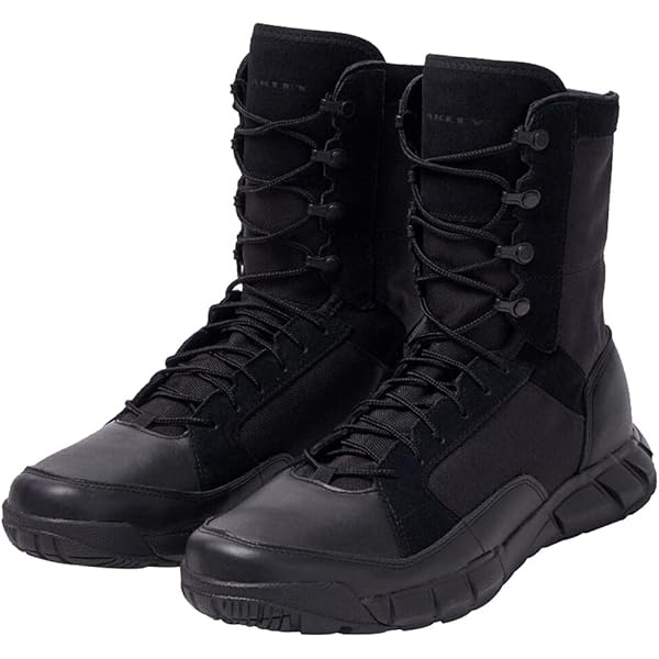Amazon.com | Oakley Coyote Laceless Boot | Chukka