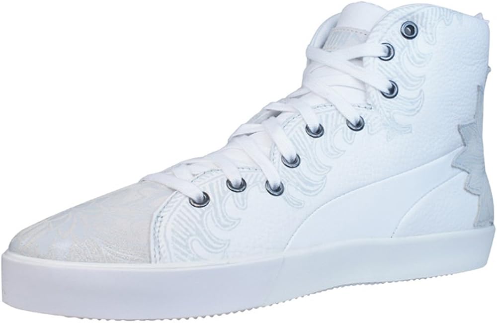 white puma gym shoes