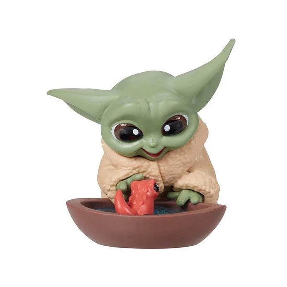 Star Wars: The Mandalorian - The Bounty Collection Grogu Toy Figure - Playing with Toad — image 1