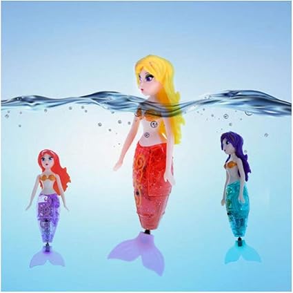juguetes de sirenas en el agua
