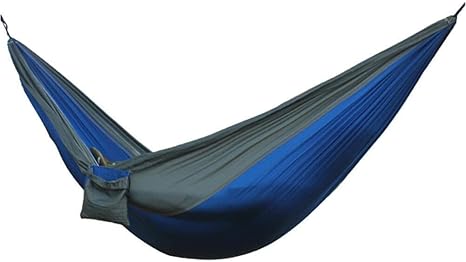 Amazon Co Jp プールグレーブルーポータブルハンモックチェアキャンプハングは屋外ベッドハンギングベッドスイングスリーピングマットスイングハンギング ホーム キッチン