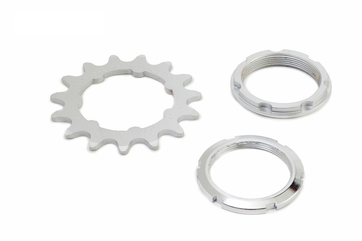 MICHE STEEL TRACK PINION 15 TEETH 1/8 WITH SUPPLEMENT AND RING