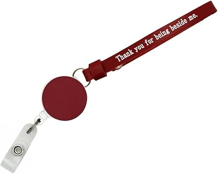 Amazon Co Jp Herbe リール付 レザーミニハンドストラップ 英語 メッセージ スマートフォン ミニハンドストラップ 本革 レザー レッド Thank You For Being Beside Me そばにいてくれてありがとう 家電 カメラ