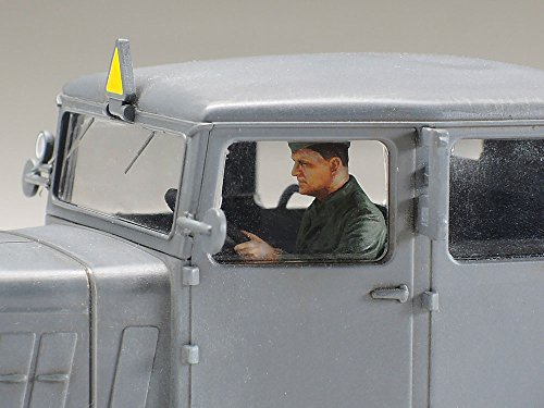 1 48 German Heavy Tractor SS-100