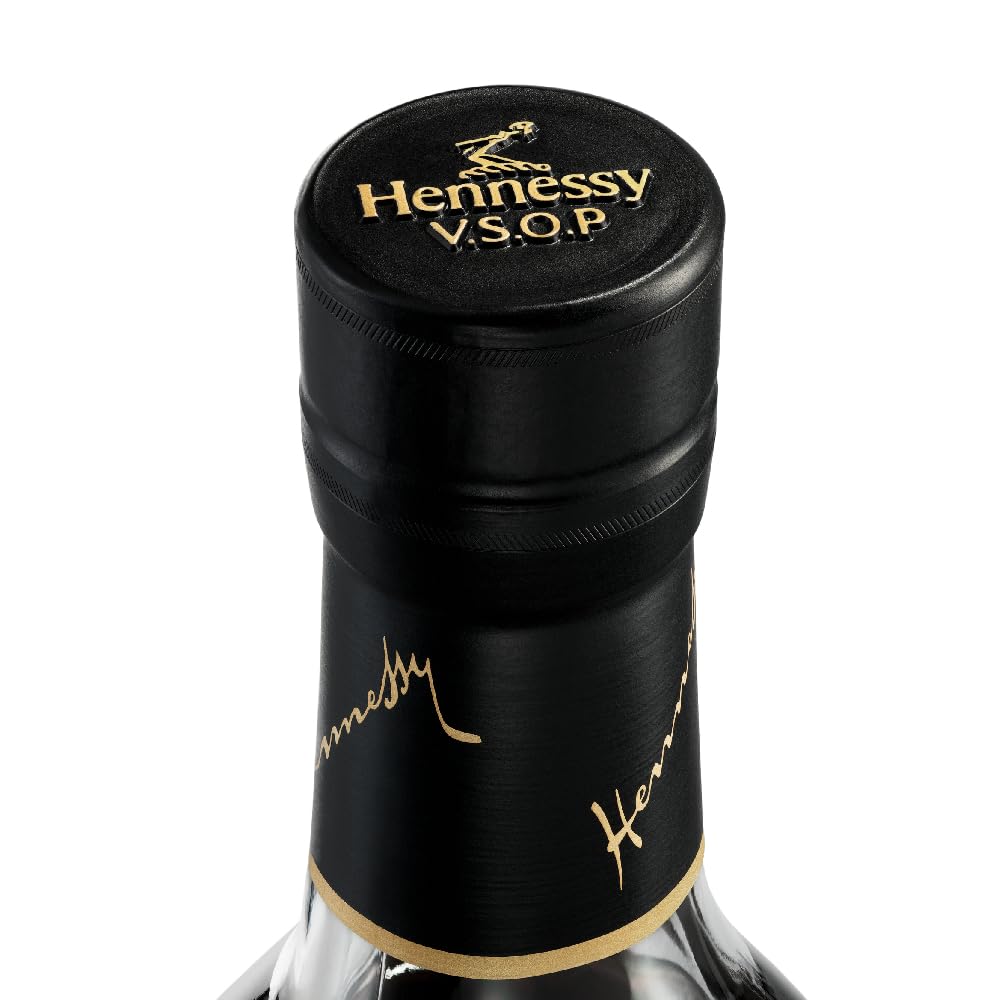 Hennessy V.S.O.P Cognac, 70cl, in Geschenkbox | Harmonischer & körperreicher Cognac aus Frankreich | Komplexe Aromen von Eiche, Gewürzen & Früchten | Für Cocktails, on the rocks & pur 2