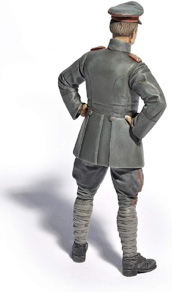 Miniart 1:16 Scale Hermann Goering WW1 Flying Ace Plastic Model Kit, Small - Image 4