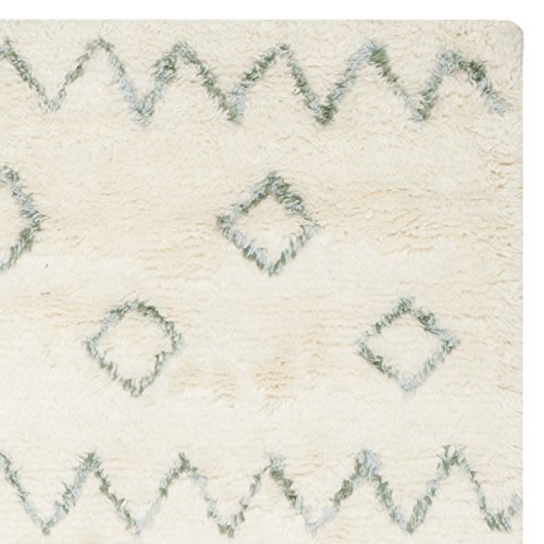SAFAVIEH Casablanca Collection Area Rug 9' X 12', Ivory & Blue