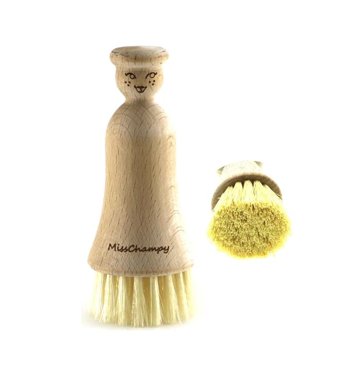 Pilzbürste Miss CHAMPY - originelle Bürste aus zertifiziertem Buchenholz mit Naturborsten, ideal um Pilze, Champignon, Lebens