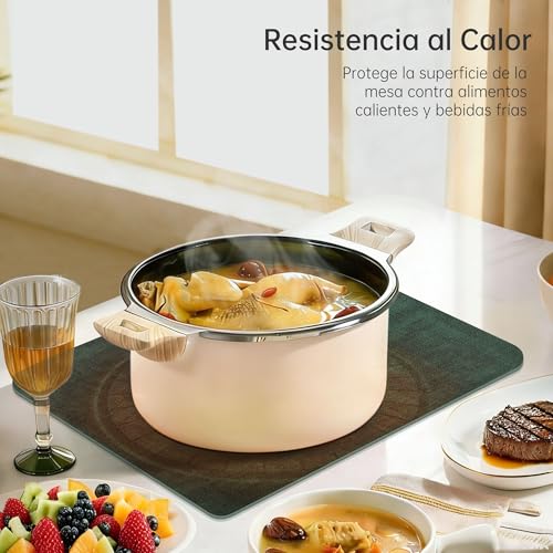 KitchenBoss Washable Placemats Placemats and Coasters: Set of 8 Double-Sided Placemats, Heat Resistant Non-Slip 43X30cm,Green