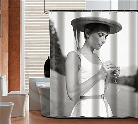 Amazon Co Jp Blingyou人気オードリー ヘプバーン風ファッションカスタムシャワーカーテンバスルーム用装飾sq0421 66 X 72 バスルームの装飾シャワーカーテン Home Kitchen