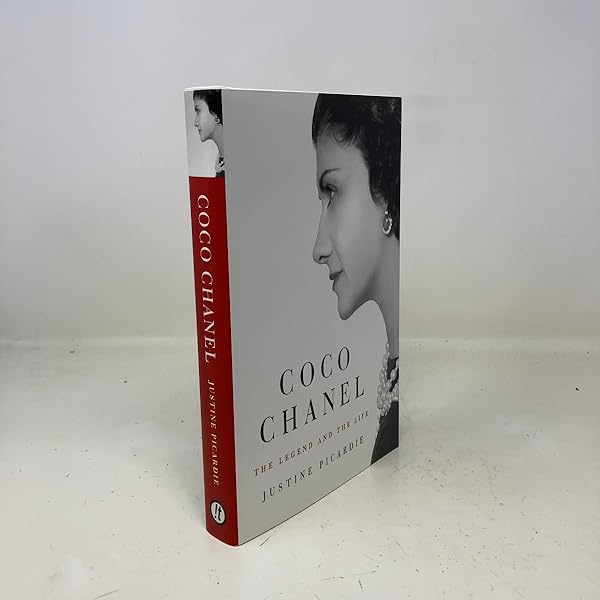 Coco,The Novel by Patricia CHANEL洋書　古書 Amazon | Coco Chanel: The Legend and the Life | Picardie