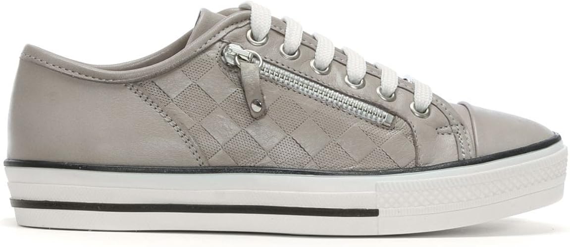 moda in pelle leather trainers