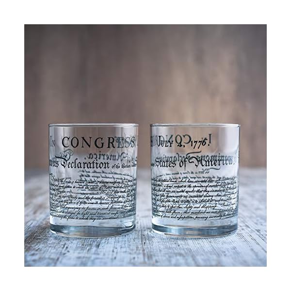 Greenline Goods Whiskygläser - Unabhängigkeitserklärung (2er-Set) | 10 Unzen Becher - American US Patriotic Geschenkset | Altmodische Cocktailgläser – Bild 4