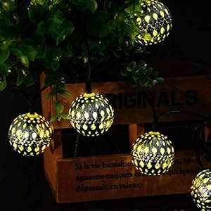 Zilveren Marokkaanse Orb Lichtslingers,KINGCOO Waterdicht 20LED Goble Bal Lantaarn Zonne Fee Decoratief Licht met 8 Modi…