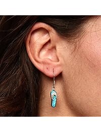 Pendientes de plata de ley o oro con ópalo creado.