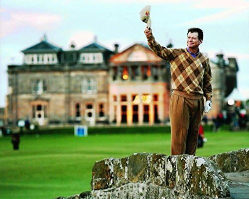 Tom Watson waving farewell at his final round at St Andrews during the British Open Photo Picture