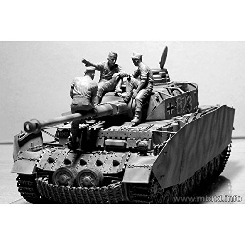 Master Box Models "German Tankmen" WWII Era - 5 Figures Set (1/35 Scale)