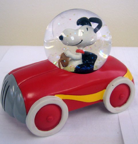 Hallmark Peanuts PAJ4650 Snoopy Car Water Globe