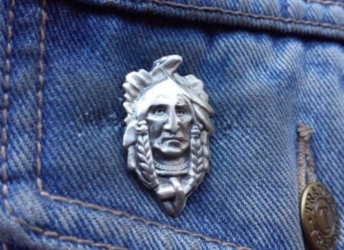 Stoneys BadgesStoneys Badges Indian Head Pin Lapel Brooch Pewter Pin Badge Country and Western Cowboy Native American