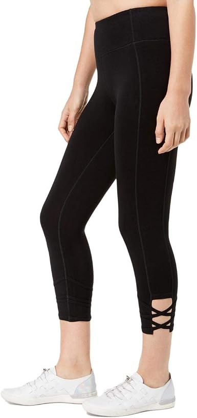 Performance Cutout Capri Leggings 