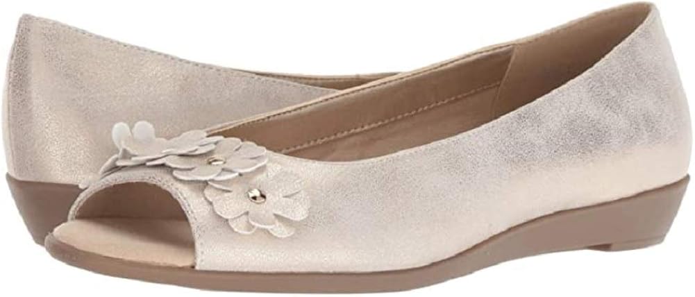 aerosoles gold flats