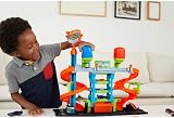 Hot Wheels City Mega Car Wash Playset with Color Shifters Car view 2