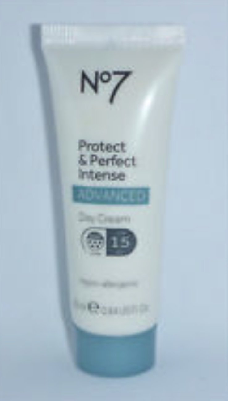 no7 protect and perfect intense advanced day cream