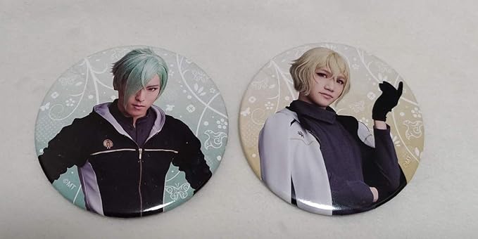 Amazon 刀ミュ ミュージカル 刀剣乱舞 双騎出陣 Soga 缶バッジ 戦闘 内番 Ver 内番衣装 髭切 三浦宏規 膝丸 高野洸 源氏 兄弟 セット アニメ 萌えグッズ 通販