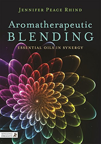 Download Aromatherapeutic Blending: Essential Oils in Synergy (English Edition) PDF