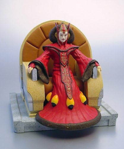 Star Wars Episode 1 Queen Amidala Miniature Cold Cast Statue Amazon Ca Home Kitchen