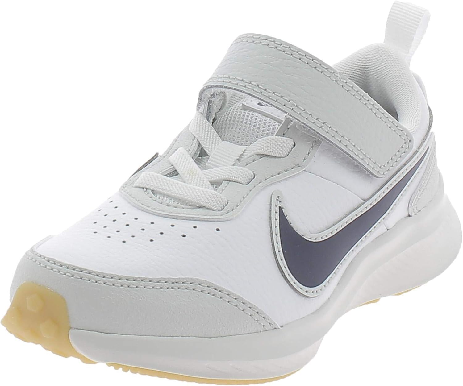 boys white nike trainers