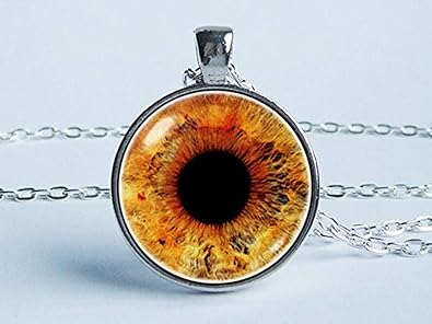 Golden Eye Collar Humanos Globo Ocular Ojo Globo Ocular Cristal Optometria Realista Ojo Humano Amazon Es Joyeria