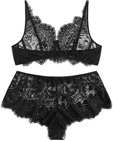 black lace bra and panty set