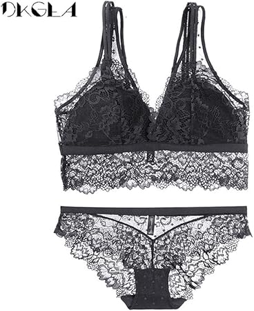 ropa interior negra con encaje