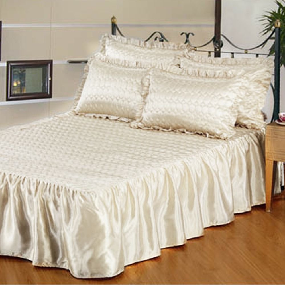 Tony's Textiles Cream Quilted Satin Bedspread & Pillowsham(s) (Double